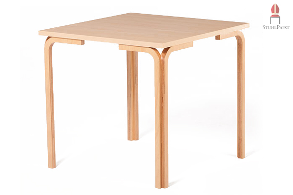Im Set Sup.erior Stoff Klein - ein quadratischer Tisch