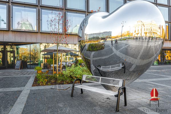 SPARTAN Grid bank fuer freiraumgestaltung, bank fuer landschaftsbau, bank fuer platzgestaltung, bank fuer innenstadt, bank fuer wohnanlagen, bank fuer hotelanlagen,