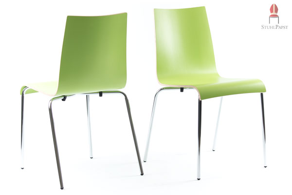 Designstuhlmodell mit einteilig durchgeformter Sitzschale in Limettengrün