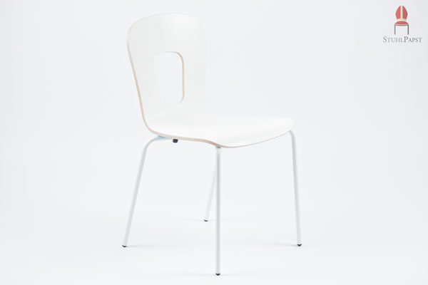 Designmodell Akz.ent mit einteiliger Sitzschale aus Schichtholz in der Farbe weiß