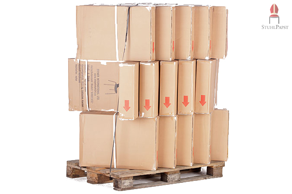 Holzschalenstühle transportsicher und platzsparend verpackt