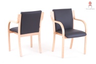 Unsere Stühle mit hochwertigem Kunstlederbezug