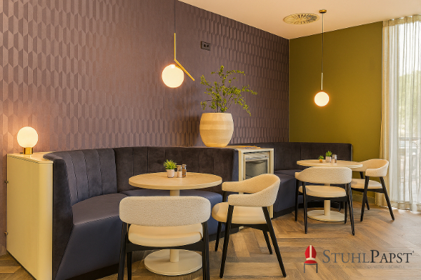 stuhl mit komfort sitzhoehe stuhl ergonomisch sitzen stuhl fuer restaurant stuhl fuer wartebereich armlehnstuhl schwarz weiss stuhl mit rueckenpolster