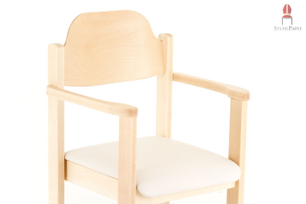 Ergonomisch durchdachter und bequemer Abstand von Sitzfläche, Armlehnen und Rückenlehne