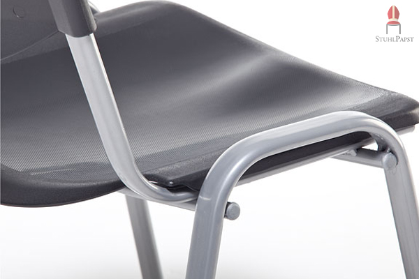 Die Sitzfläche ermöglicht Ihnen durch ihre spezielle Form ein angenehmes Sitzen