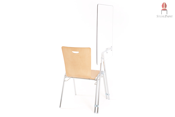 Stapelstühle Stapelstuhl Stuhl Stühle mit Virenschutzwand Virenschutz Wand Wände Trennwand Trennwände Schutzscheibe Acryl Acrylglas Glasscheibe 