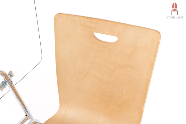 Coronaviren Covid19 Infektionsschutz Hygieneschutz Virenschutz Stühle Stapelstühle  mit Acryl Glas Acrylglas Schutzwand Trennwand zur Einhaltung von Abstandsregeln Hygienevorschriften Hygieneverordnung