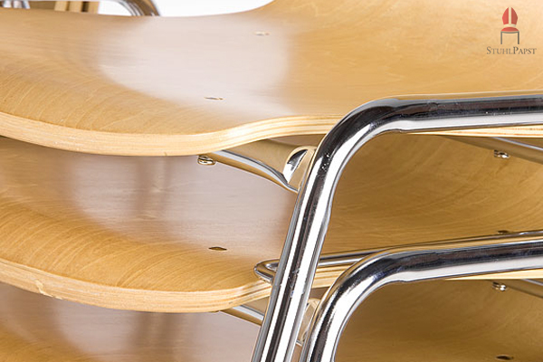 Der integrierte Stapelschutz schützt die Stühle vor unerwünschten Kratzern oder Abdrücken