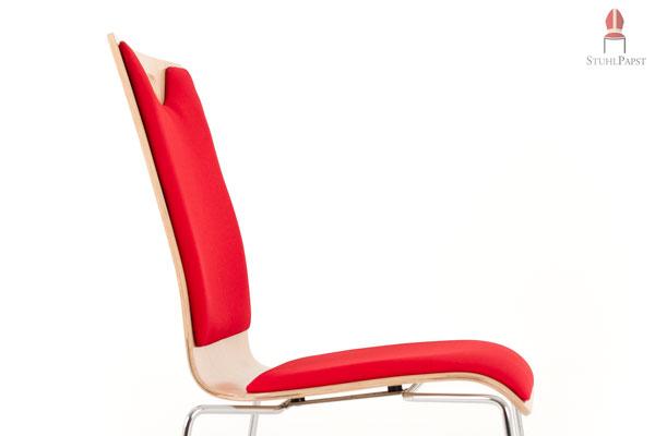Die spezielle Formgebung der Sitzschale macht das Sitzen angenehm